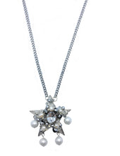 Load image into Gallery viewer, Crystal and Pearls Star Necklace

